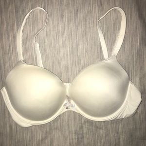 Victoria’s Secret Body Bra